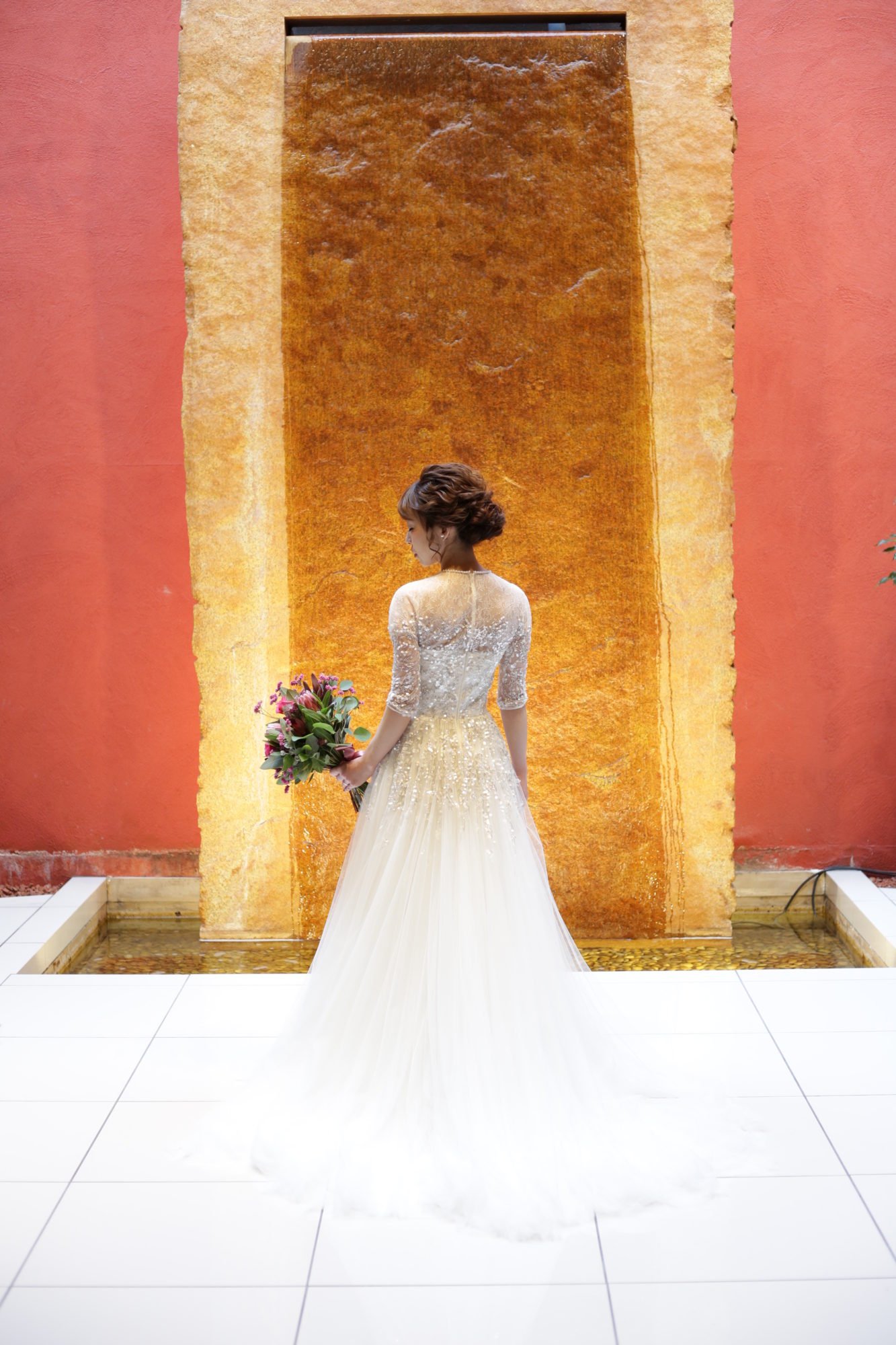 ウェディングドレス バックスタイル