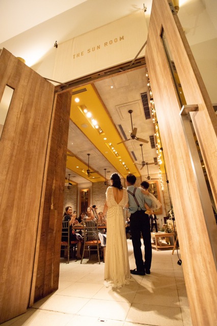 お色直し入場_ジェニーパッカム_サスペンダー