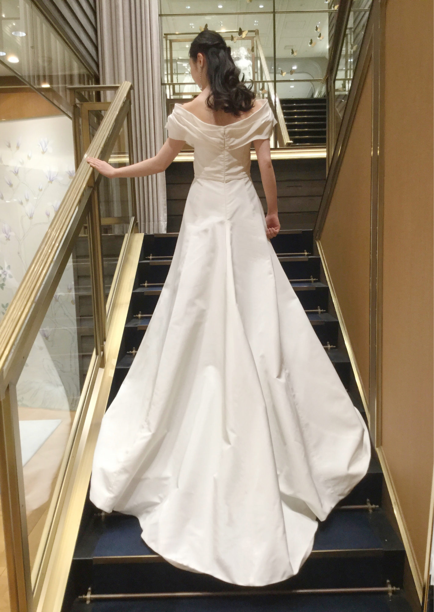 キャロリーナへレラ_トリートドレッシング