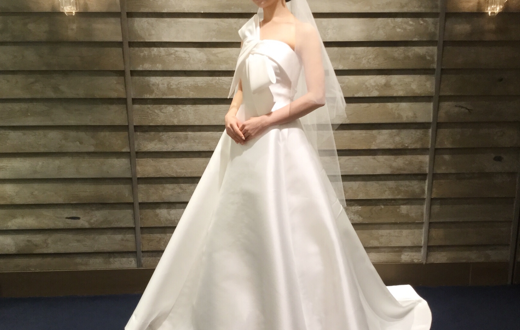 レラ・ローズ_ウエディングドレス