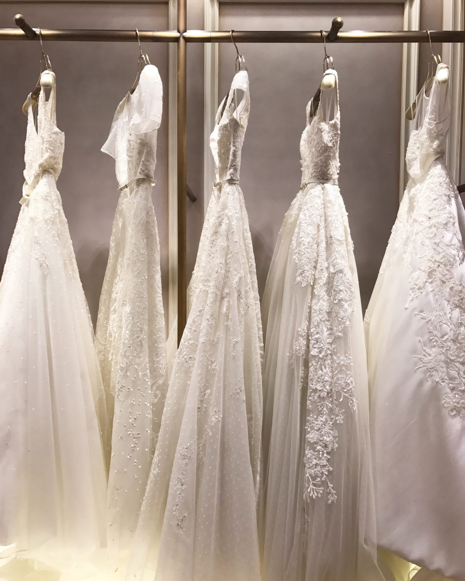 名古屋の人気ドレスショップ