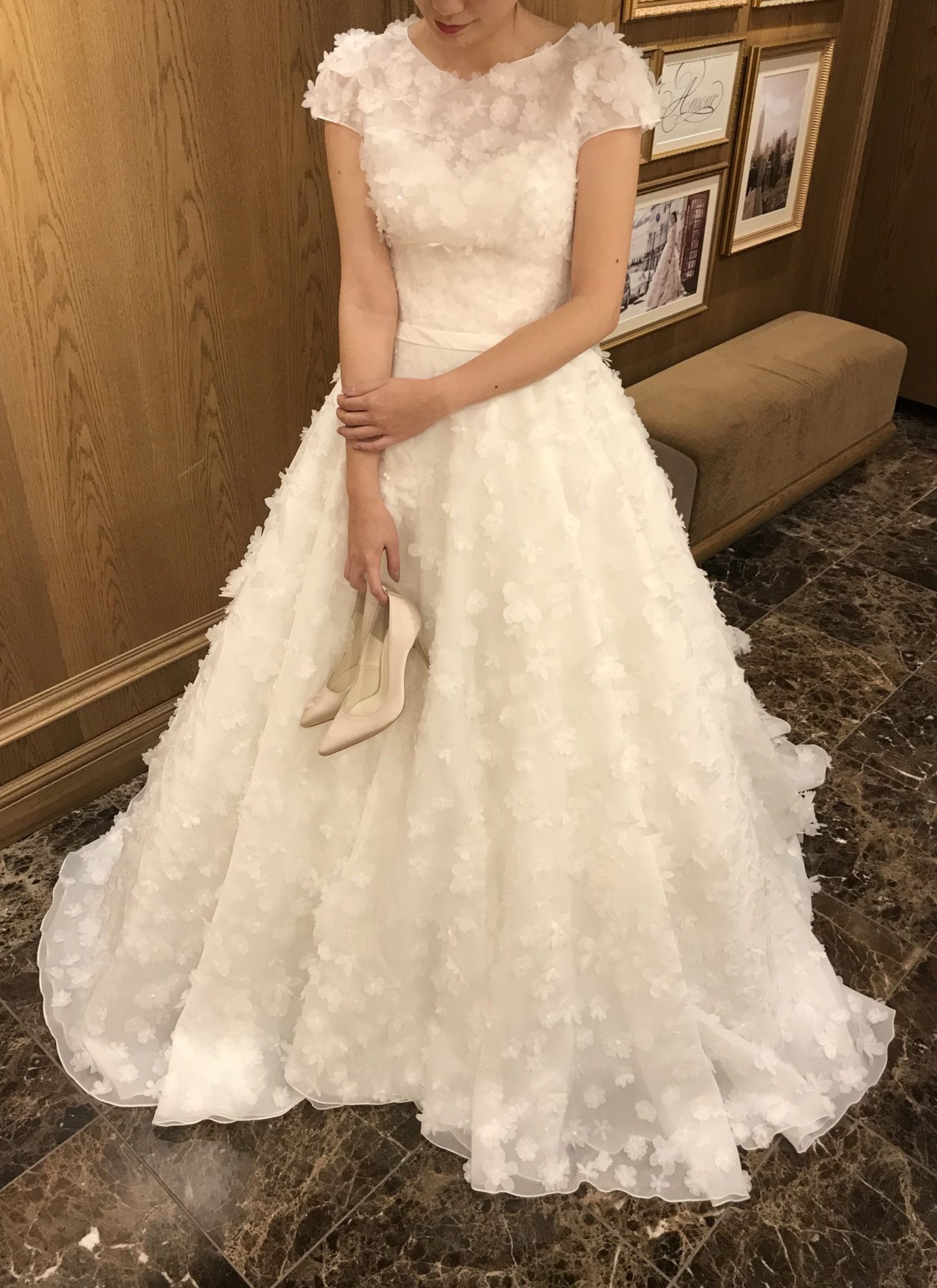 ボリュームドレス、立体フラワー