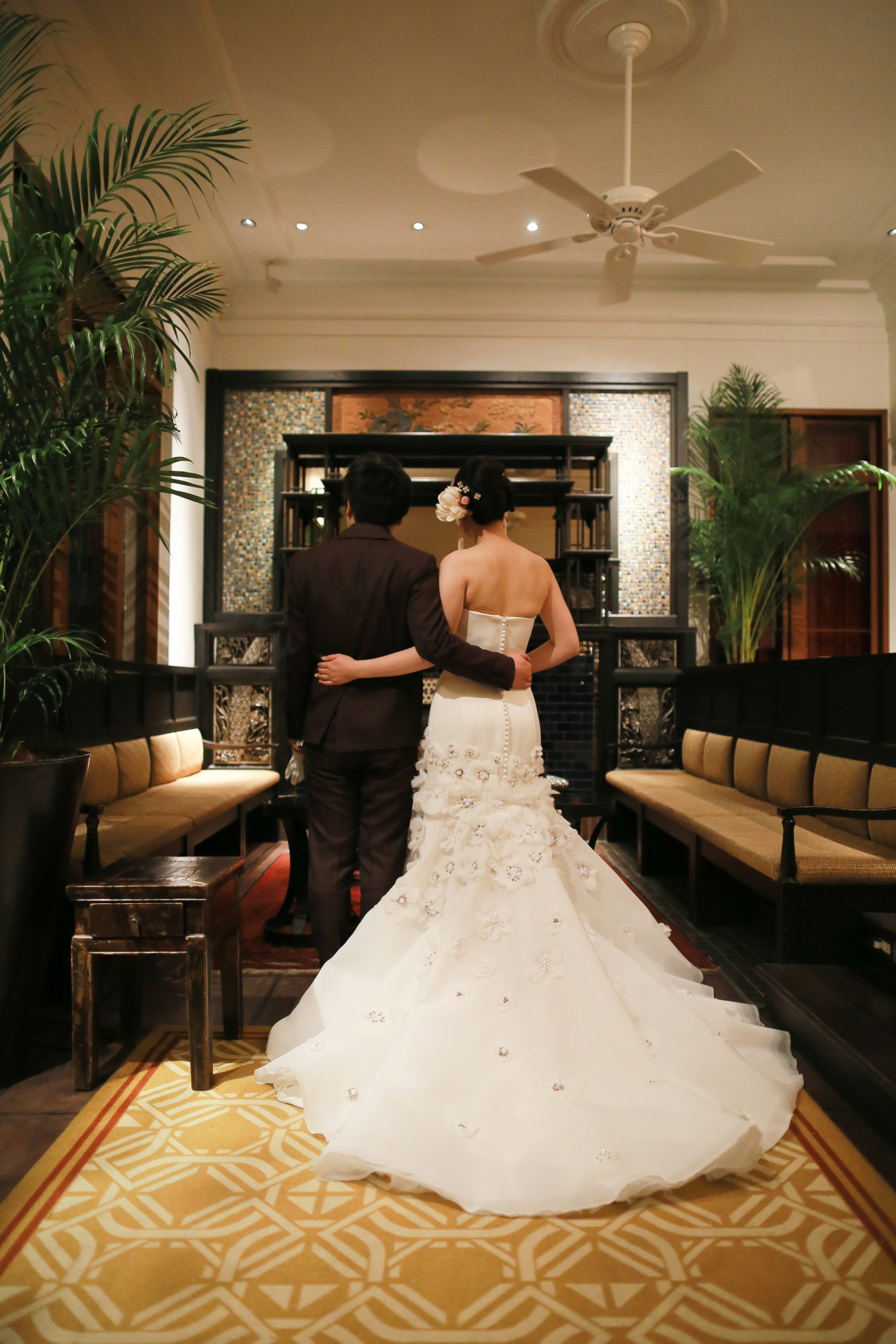 ウェディングドレス バックスタイル