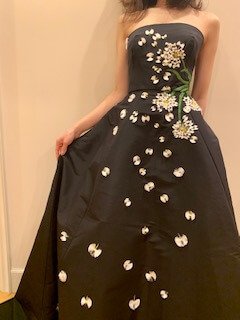 モニークルイリエ ブラック ドレス