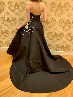 モニークルイリエ ブラック ドレス