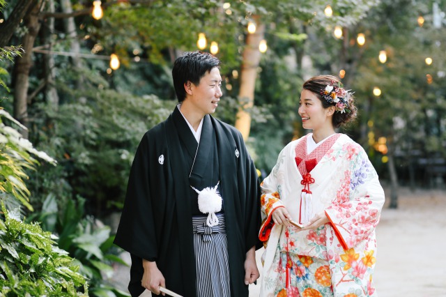 色打掛_白地_赤掛下_紋付き袴_TGOO_生花