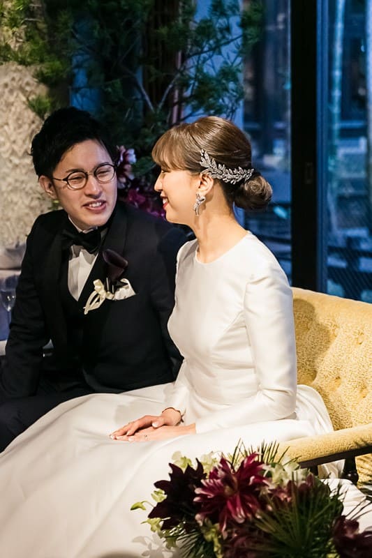 REEM ACRA(リーム・アクラ)のAラインをお召しになった花嫁様の披露宴の様子