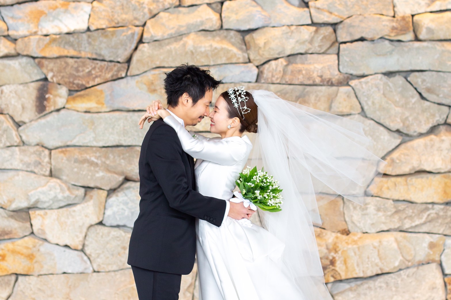 トリートドレッシングの人気インポートドレスブランドリームアクラ