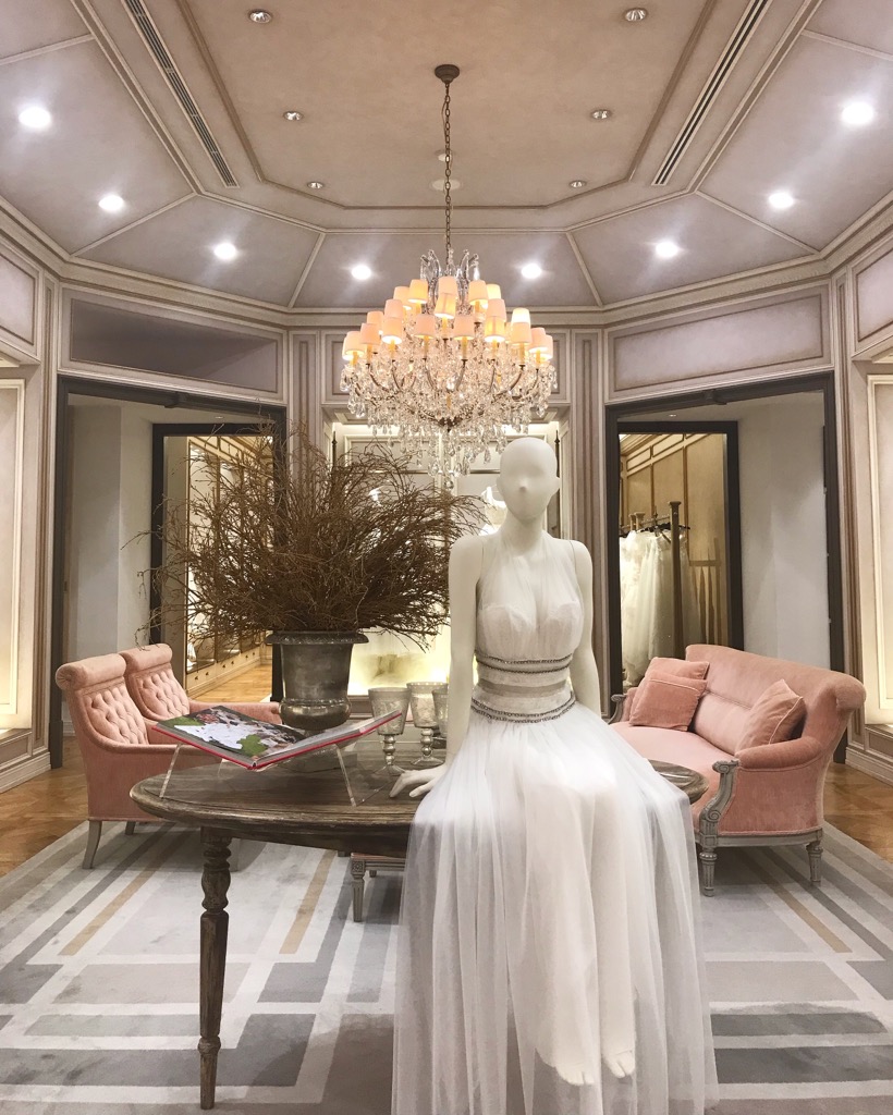 名古屋で結婚式を挙げられる方にウェディングドレスショップのブライダルフェアをお知らせ