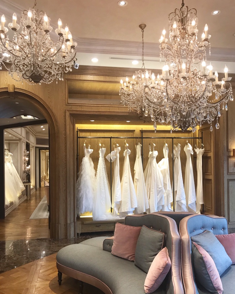 名古屋で結婚式を挙げられる方にウェディングドレスショップのブライダルフェアをお知らせ