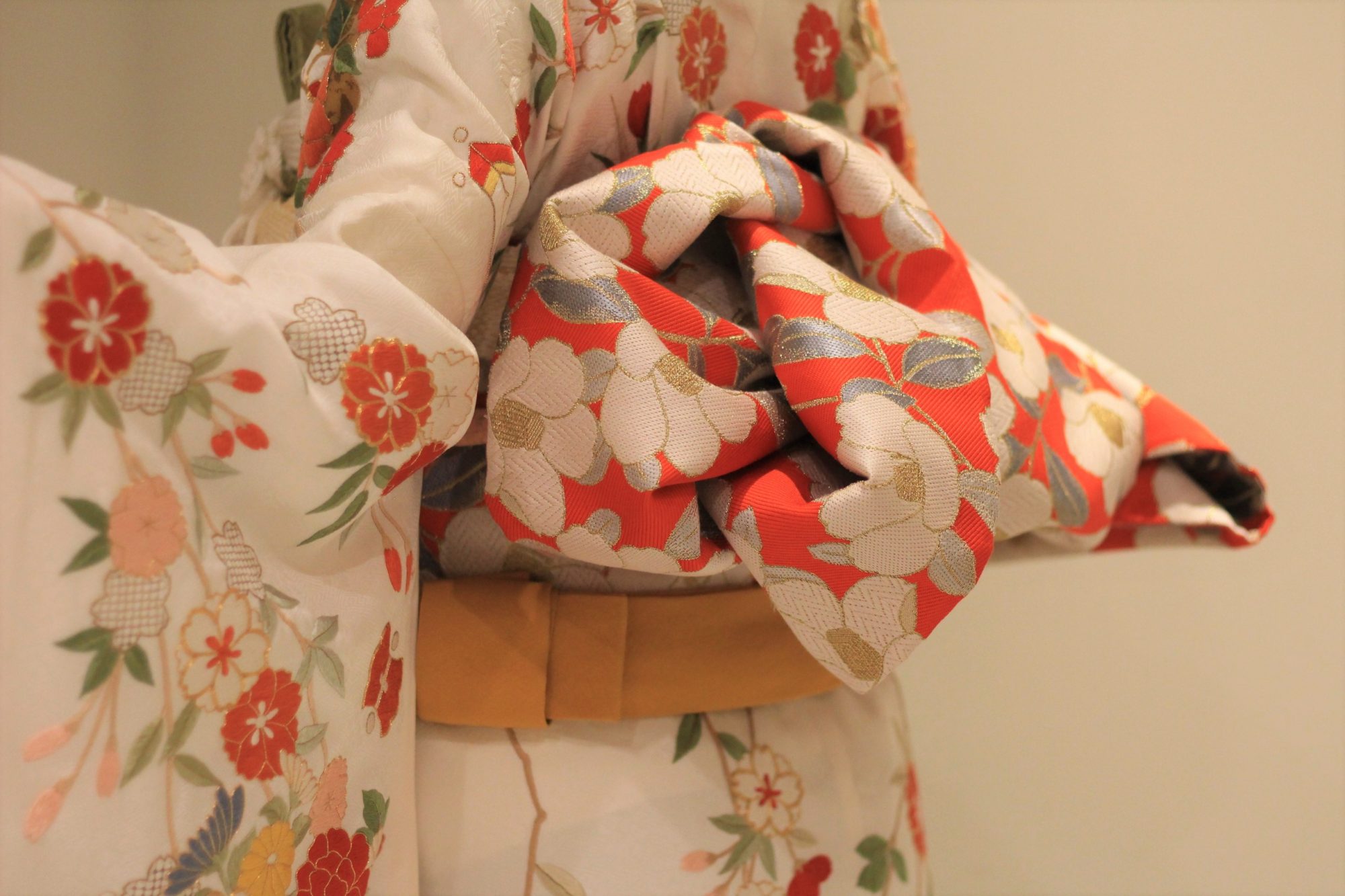 華やかな帯が素敵な和装のコーディネート