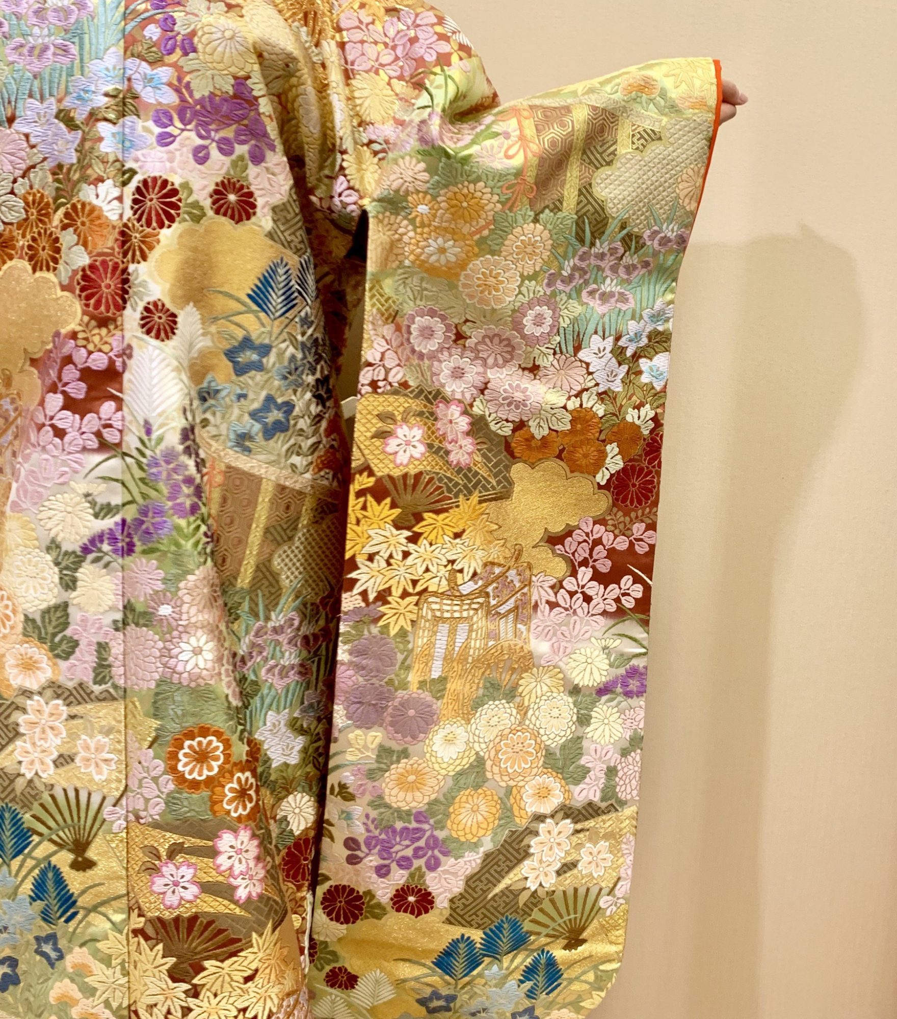 和装での人前式におすすめの華やかな色打掛