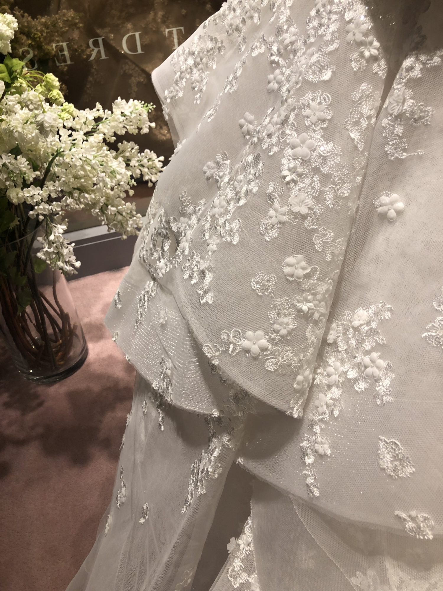 Monique Lhuillier新作ウェディングドレス