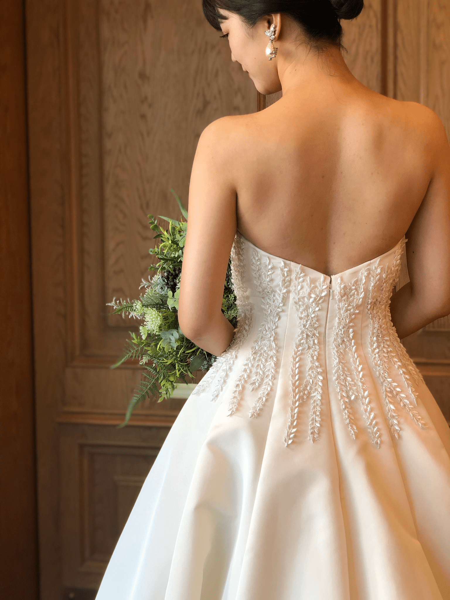 ザトリートドレッシングの人気のブランドのアムサーラの新作ウエディングドレス