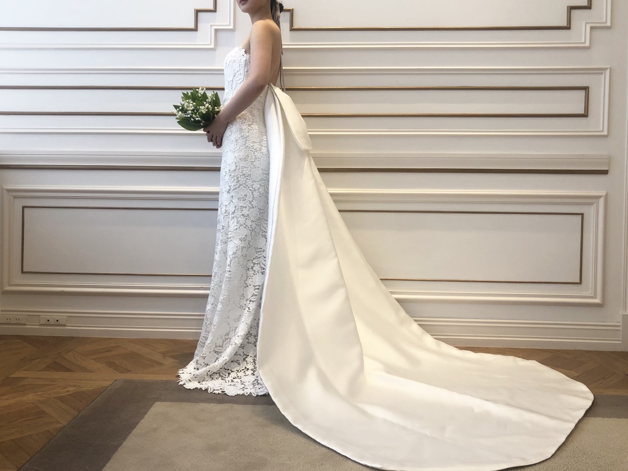 ザトリートドレッシングの人気ブランドのレラローズの2WAYのウェディングドレス