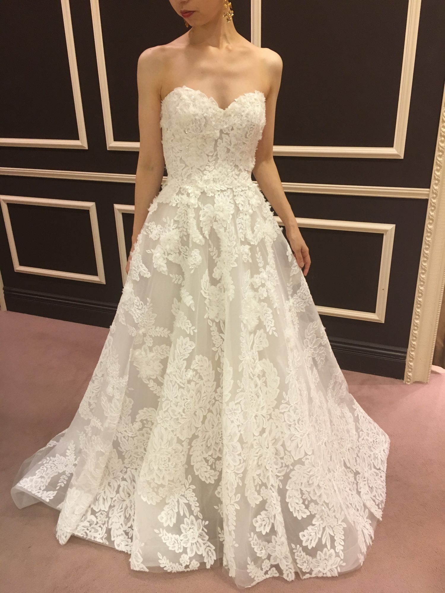 ウェディングドレス Aライン