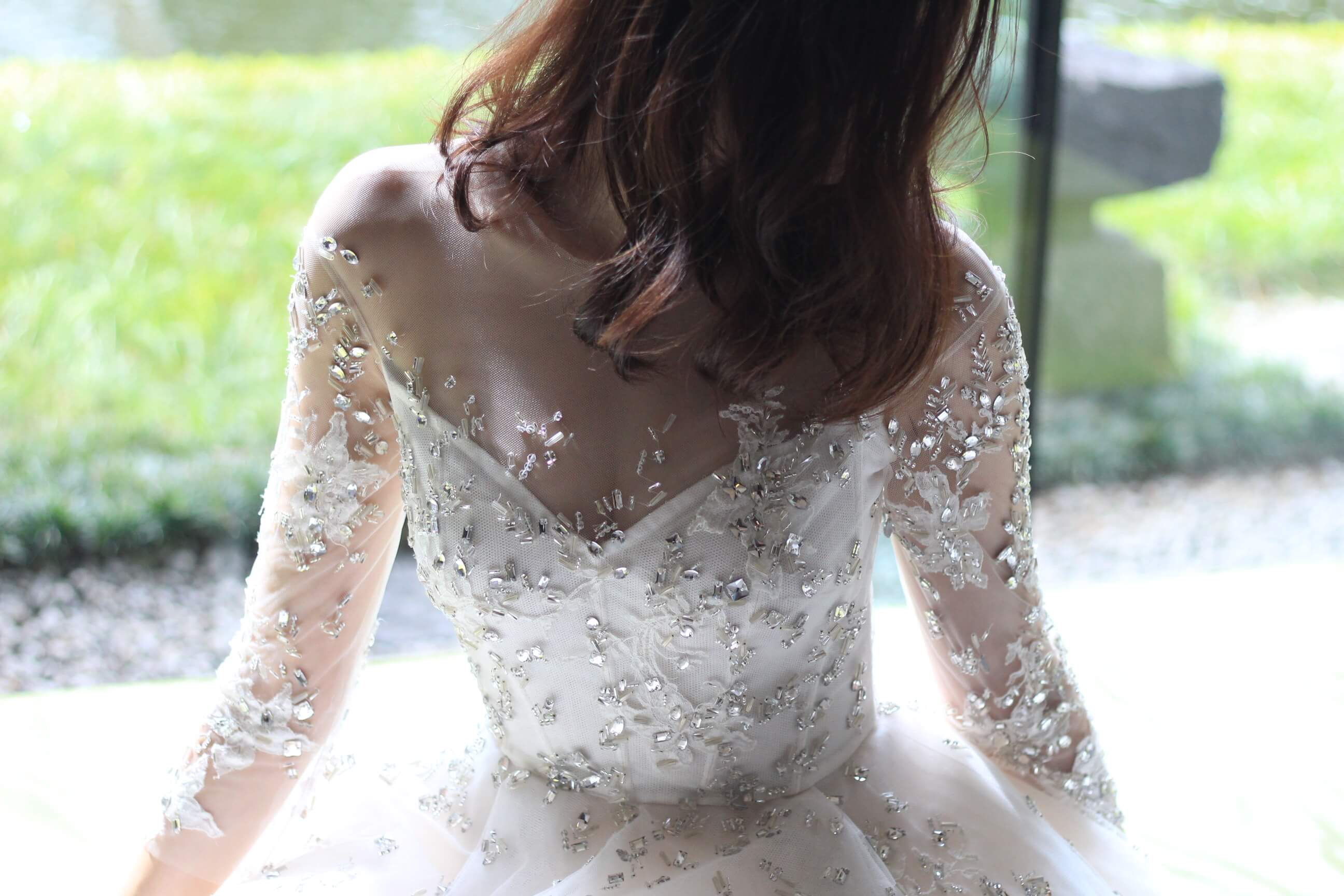 パレスホテル東京に合うモニークルイリエの繊細なドレス