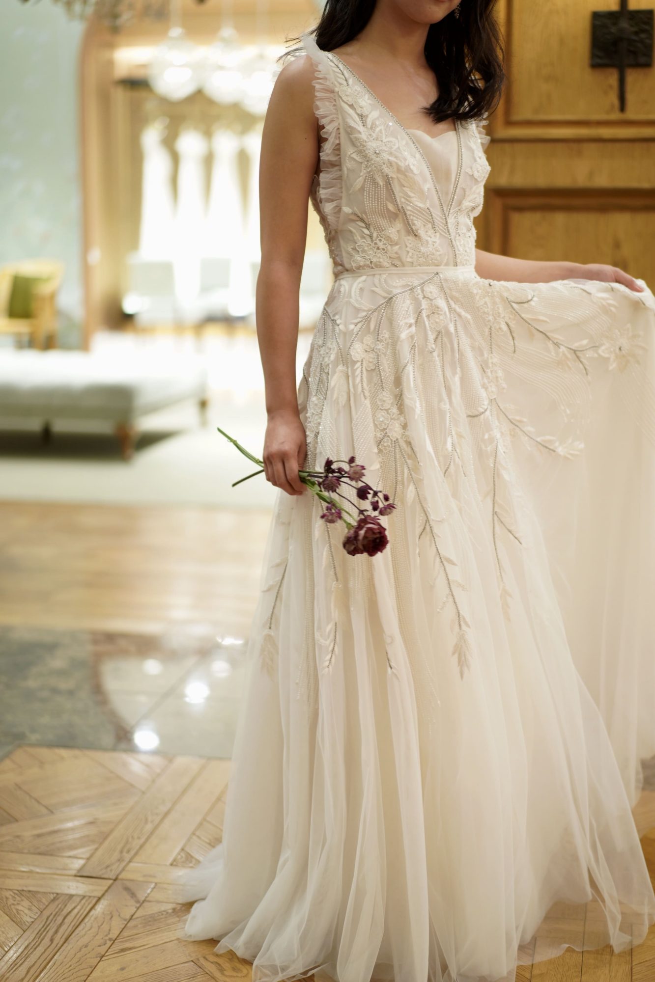 ザトリートドレッシングで人気のビジューのウエディングドレス