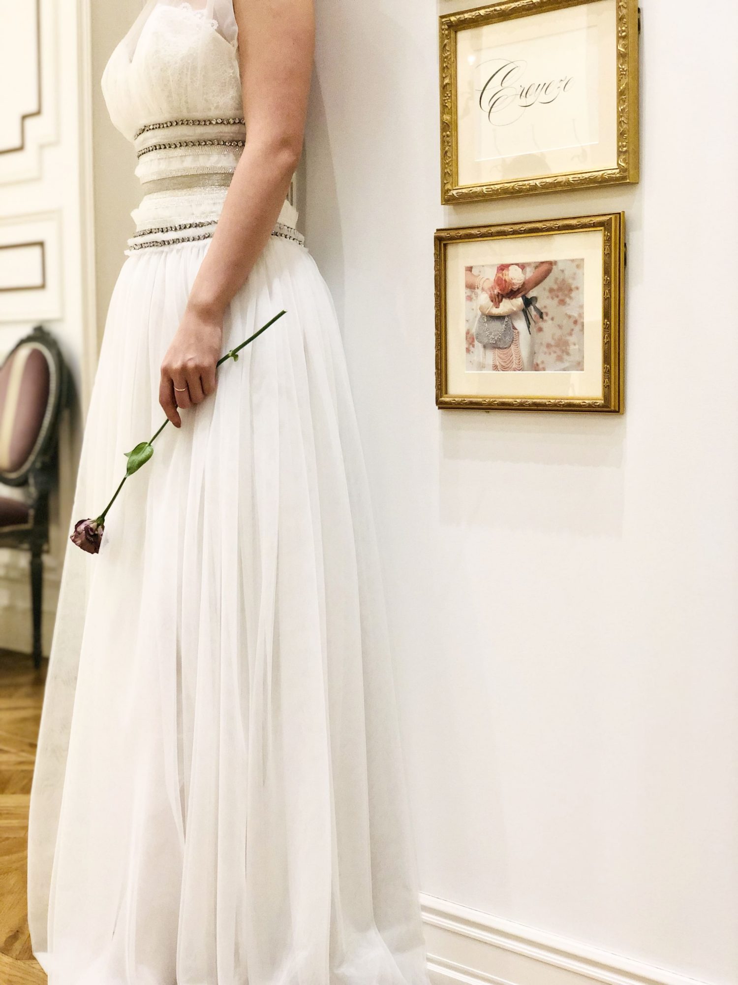 ザトリートドレッシングで人気のホルターネックのウエディングドレス