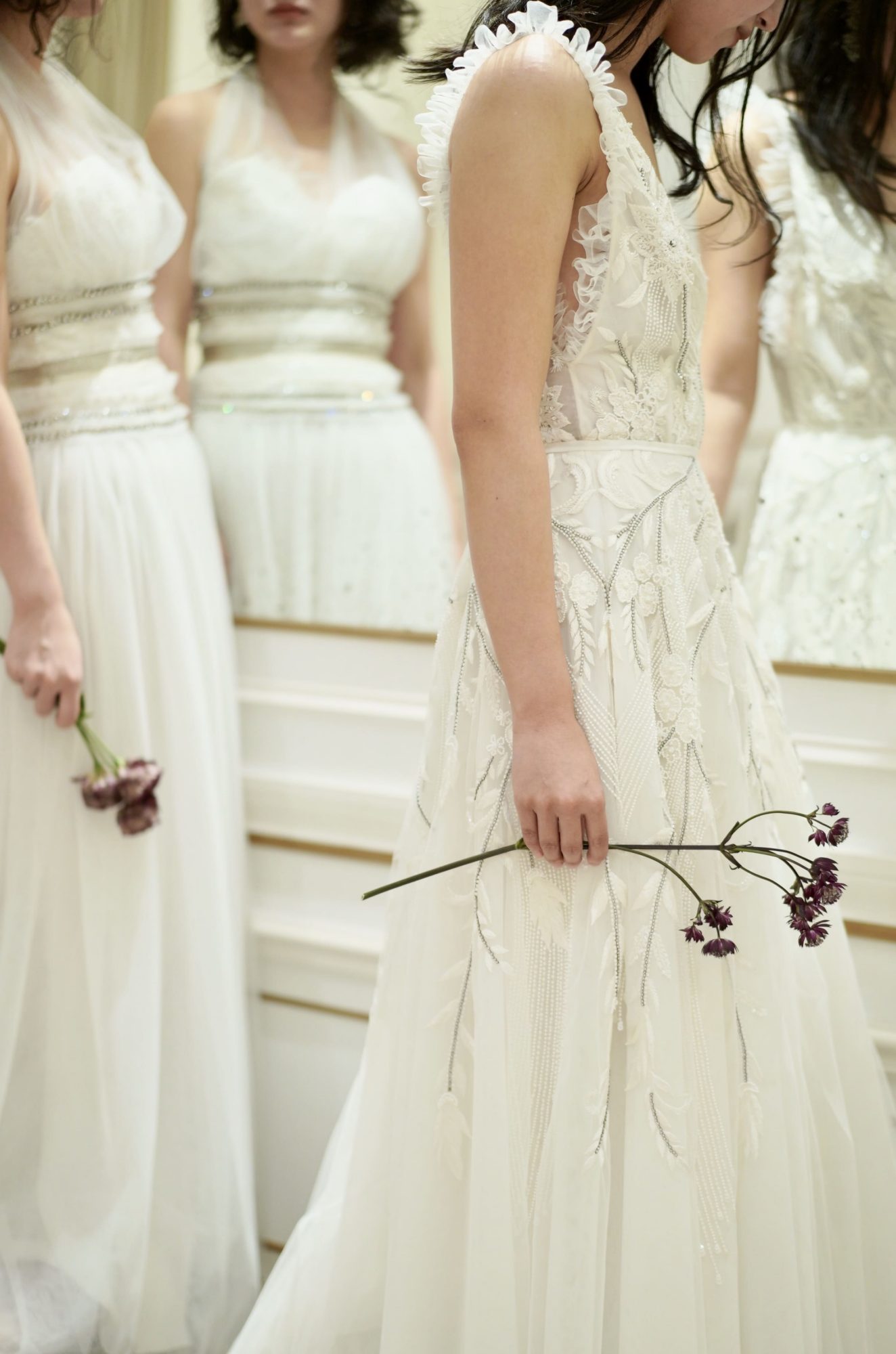 ザトリートドレッシングで人気のNAEEMKHANのウエディングドレス