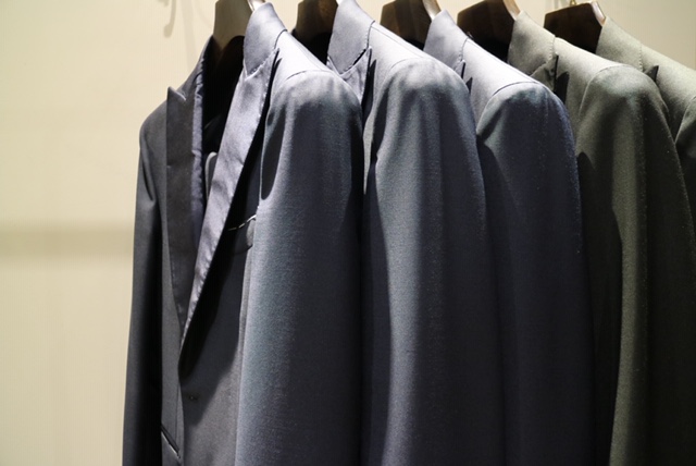 ザトリートドレッシングにてお取り扱いをしているエリコフォルミコラの販売タキシード