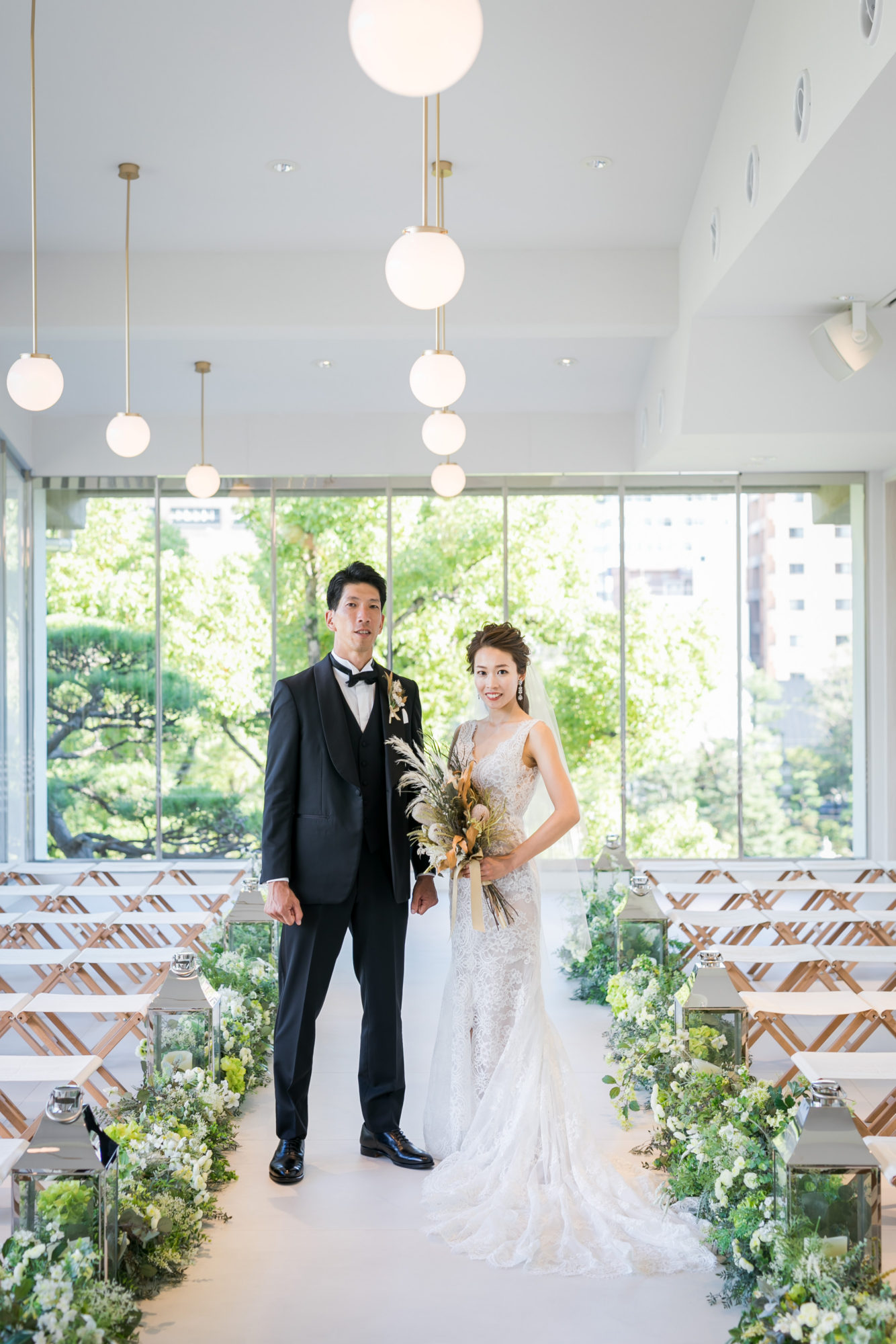 神戸にあるナチュラルな会場のTHESORAKUENで行う洋装前撮り