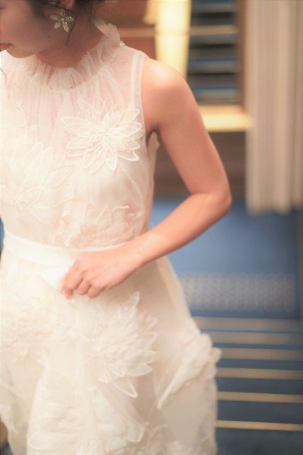 THE TREAT DRESSING 3Dフラワーのウエディングドレス