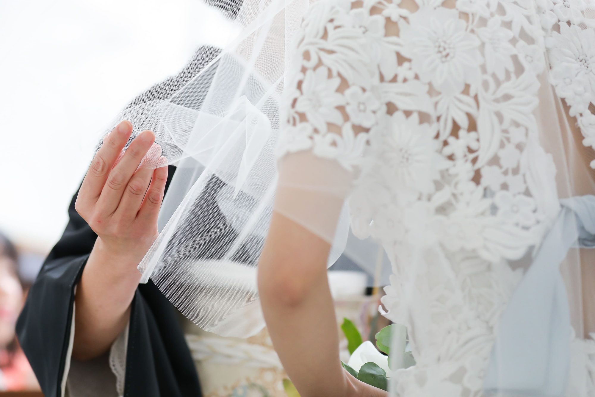 ザトリートドレッシングで人気のキャロリーナへレラのウエディングドレス