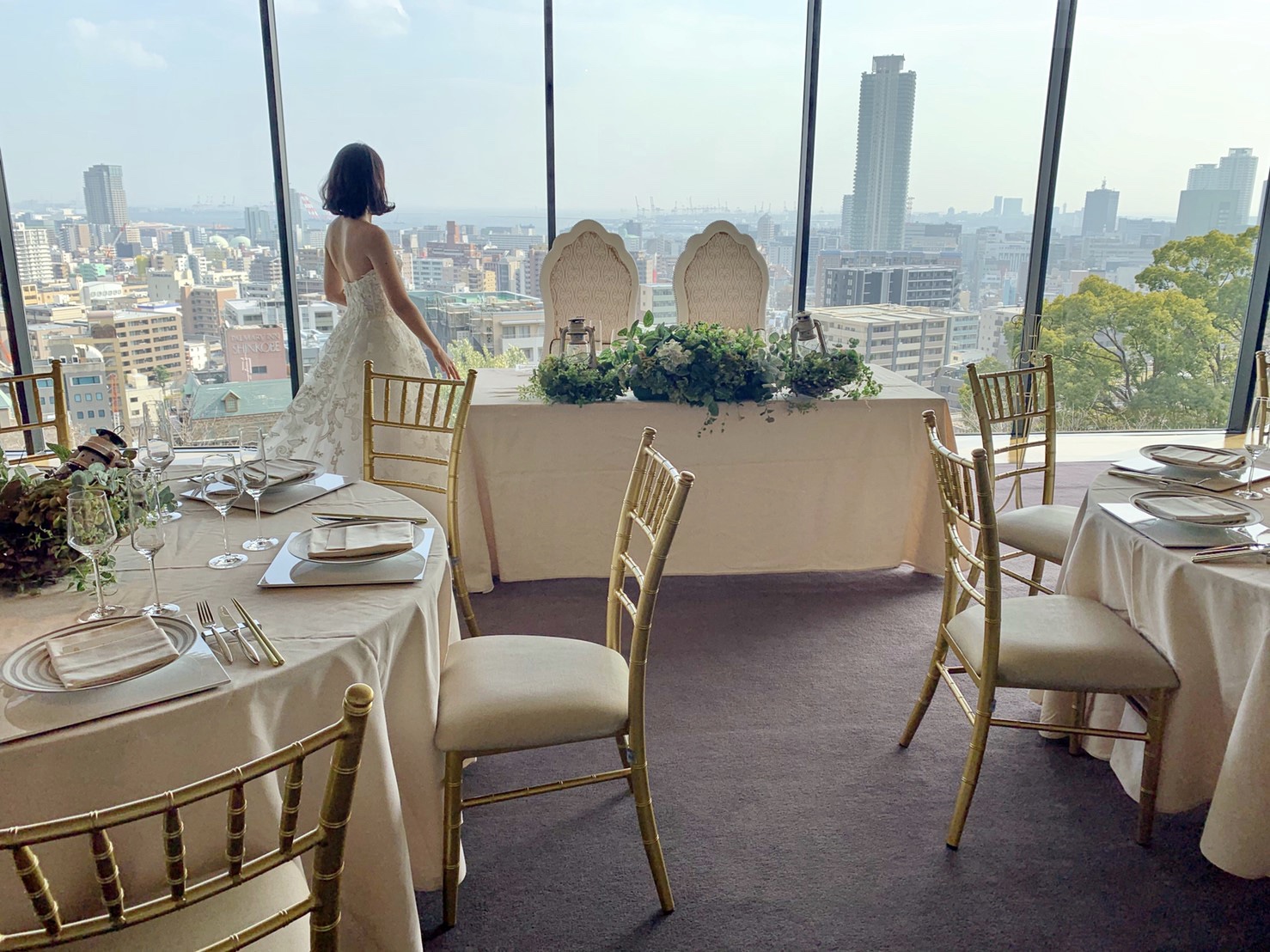 神戸の街並みが一望できる北野クラブソラの披露宴会場