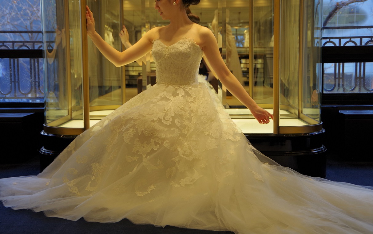 ザトリートドレッシング新作ドレス