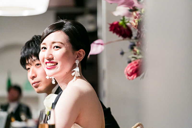 オスカーデラレンタのイヤリングを合わせたコーディネート