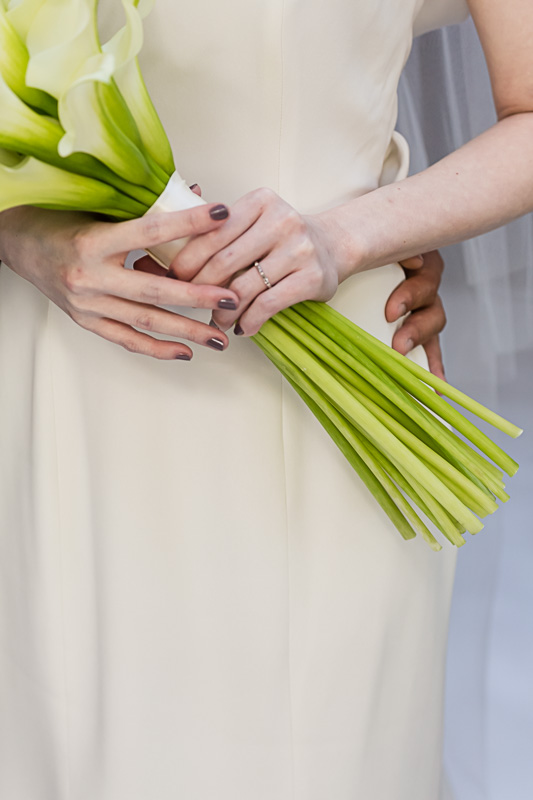 アントリオドレスをお召になられたご新婦様のコーディネート