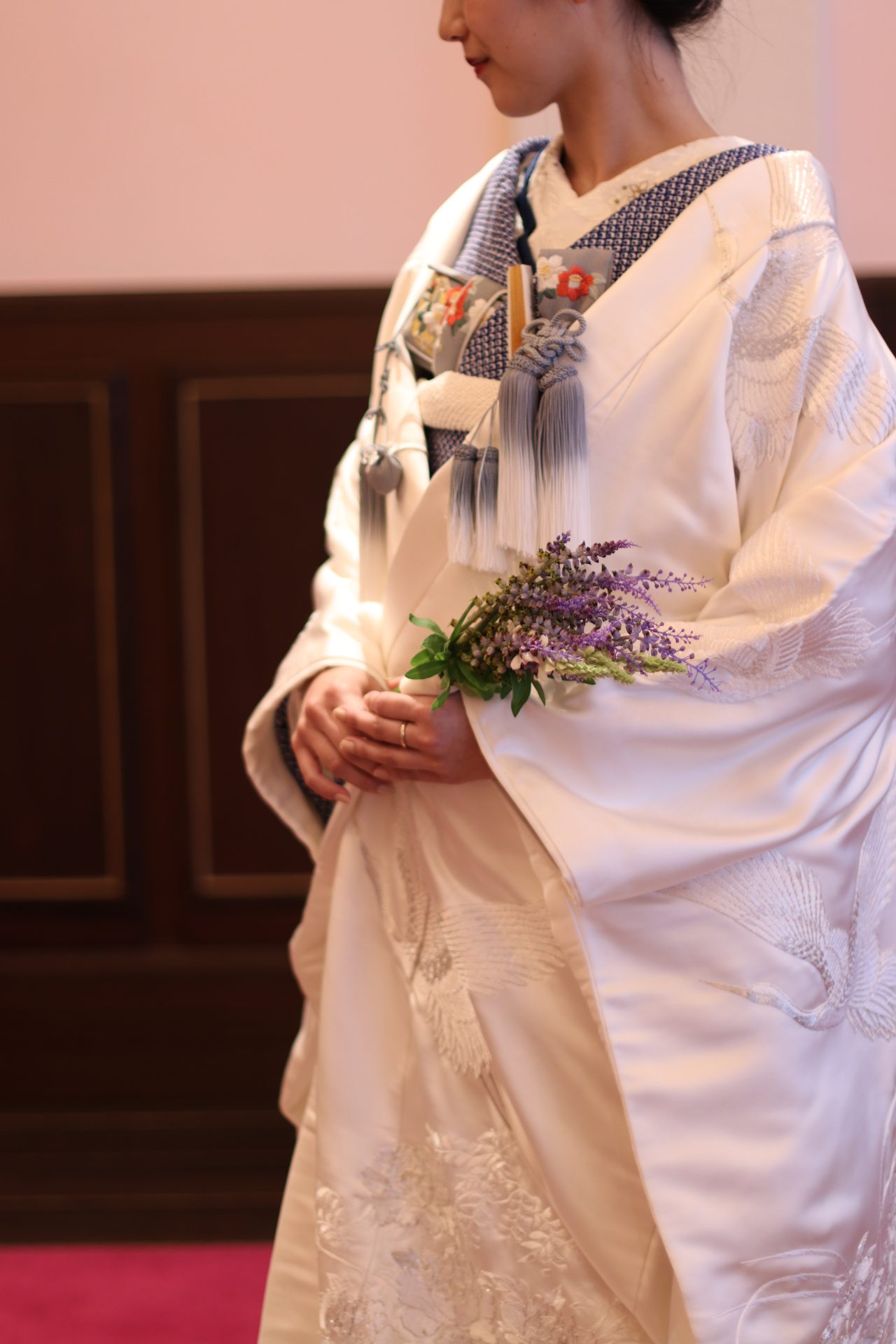 ザコンダーハウスにて紺の色掛下のコーディネートの紹介