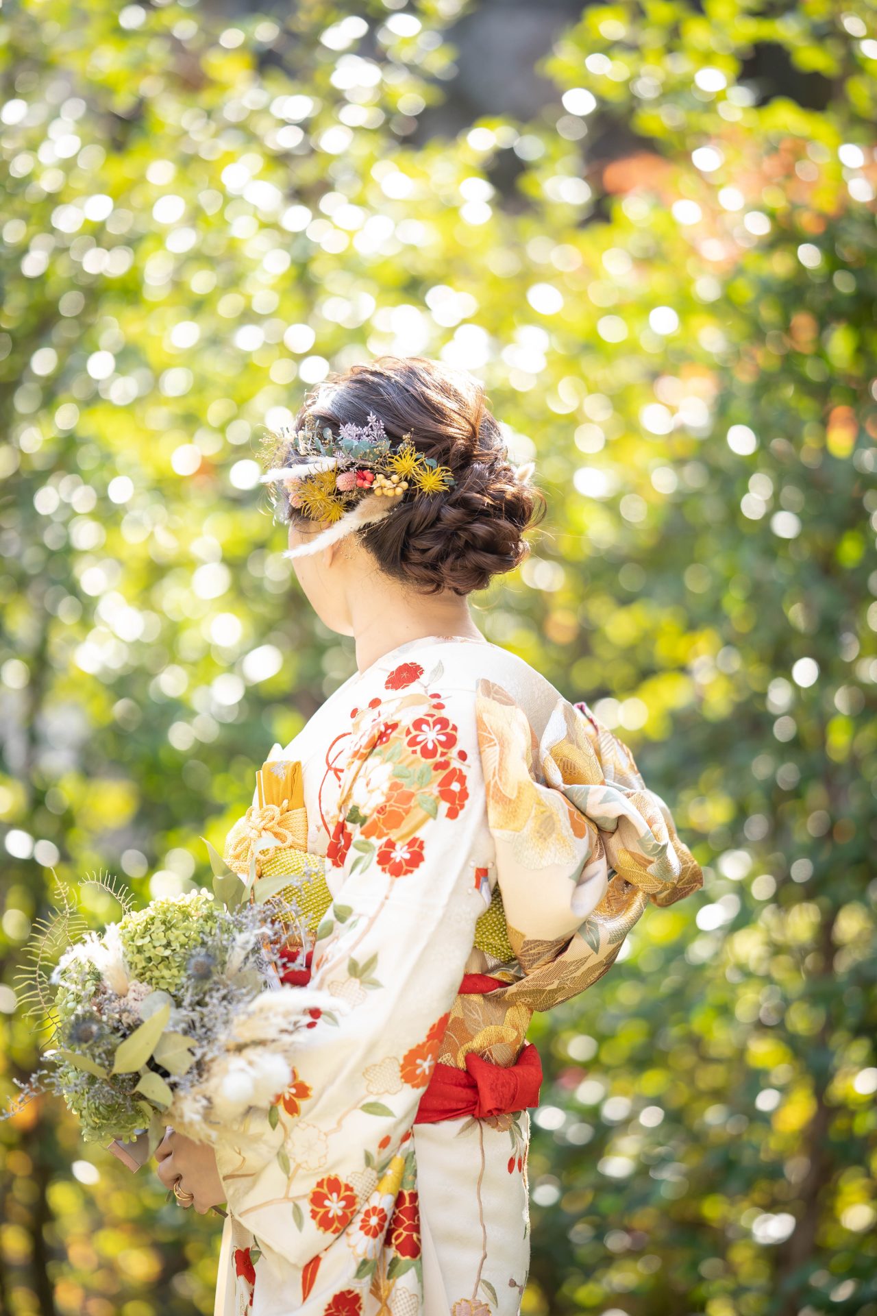 ザ・トリートドレッシングでの人気の本振袖と明るい雰囲気になる小物のコーディネート