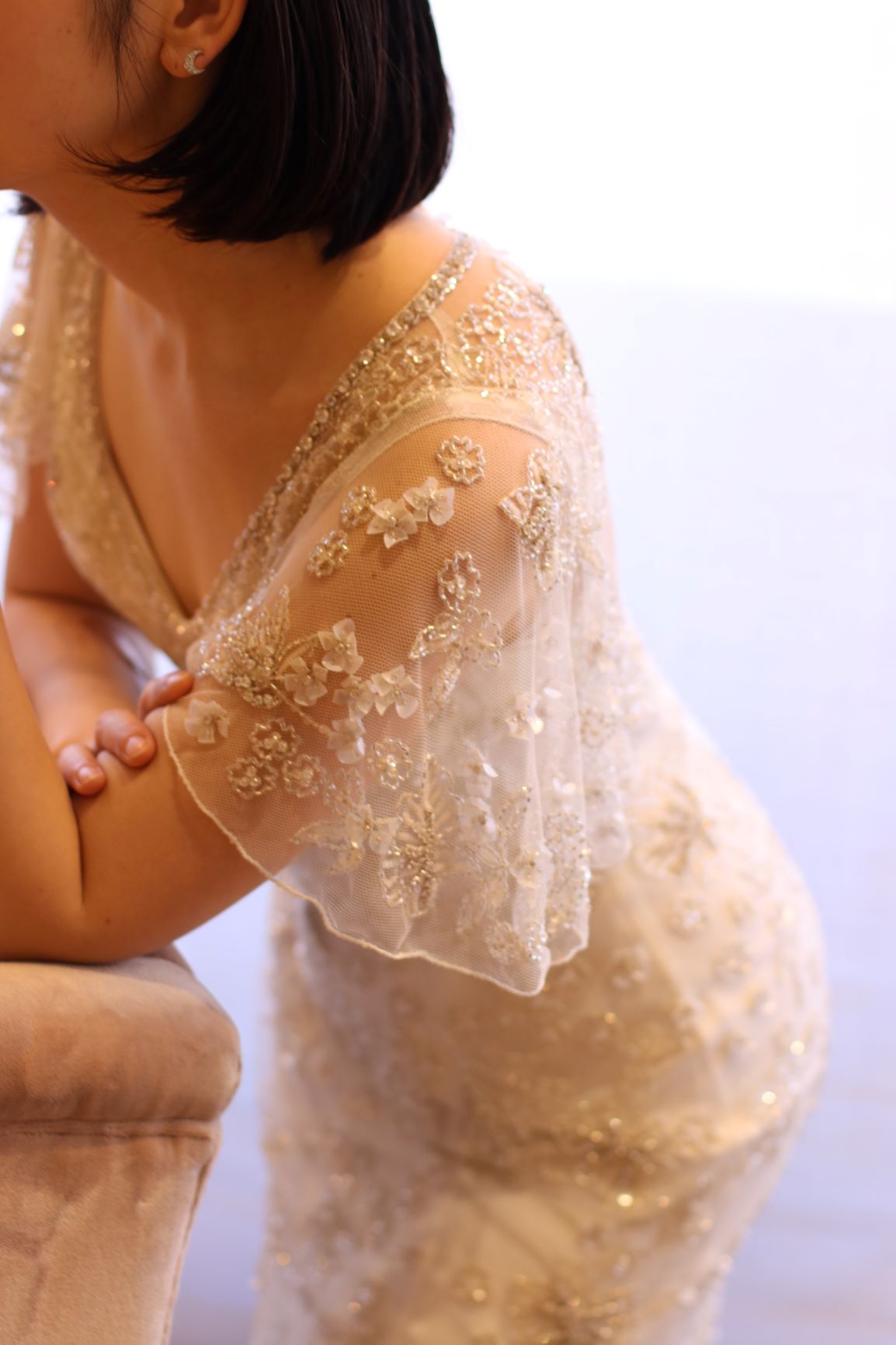 華やかなビジュードレスに小さな星型のピアスをアクセントにしたコーディネートは洗練された東京のおしゃれ花嫁様にオススメです