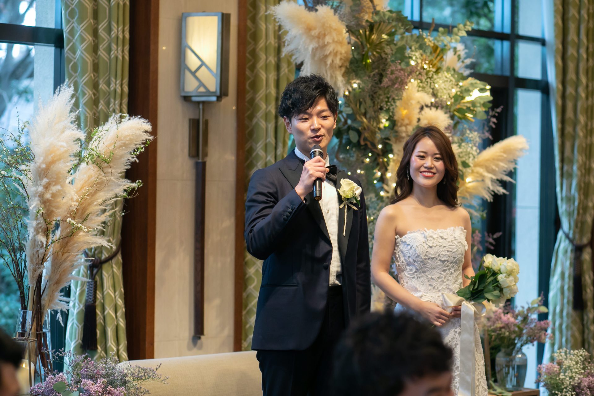 ザ・ガーデンオリエンタル大阪でのご披露宴にて、挨拶をされるご新郎様