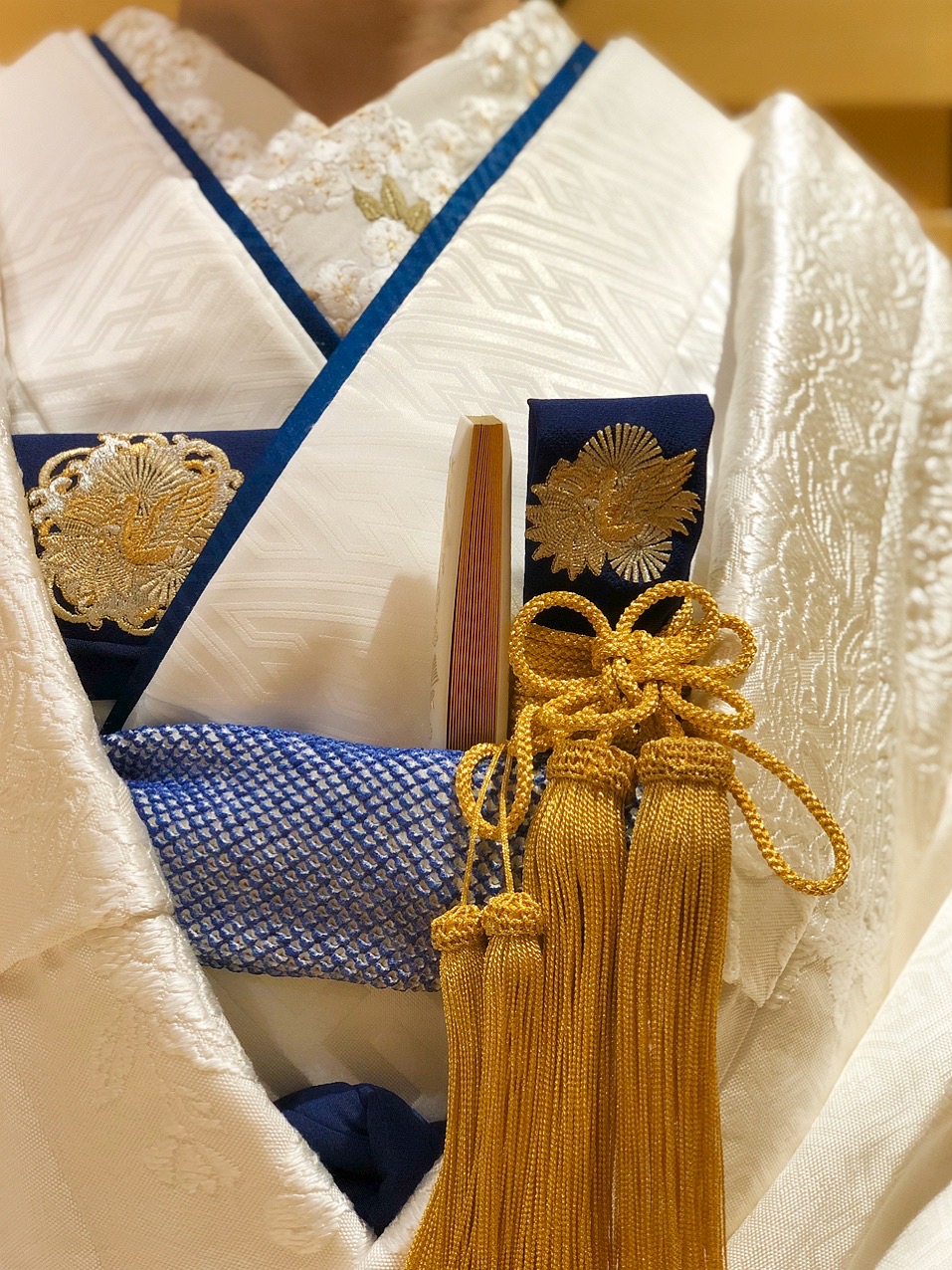 ザトリートドレッシング京都店にてお取り扱いをしている白無垢に合わせた紺色の白無垢のコーディネート