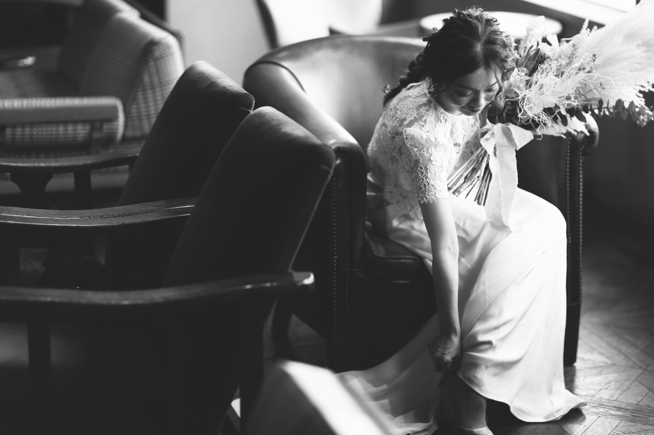 ザ・トリートドレッシング名古屋店のウェディングドレスでザゲートハウスにて紅葉の時期の名古屋前撮り