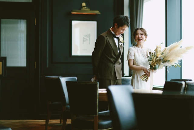 名古屋前撮りにおすすめのザ・トリートドレッシングのアレクサンドラグレッコのセパレートのウェディングドレス