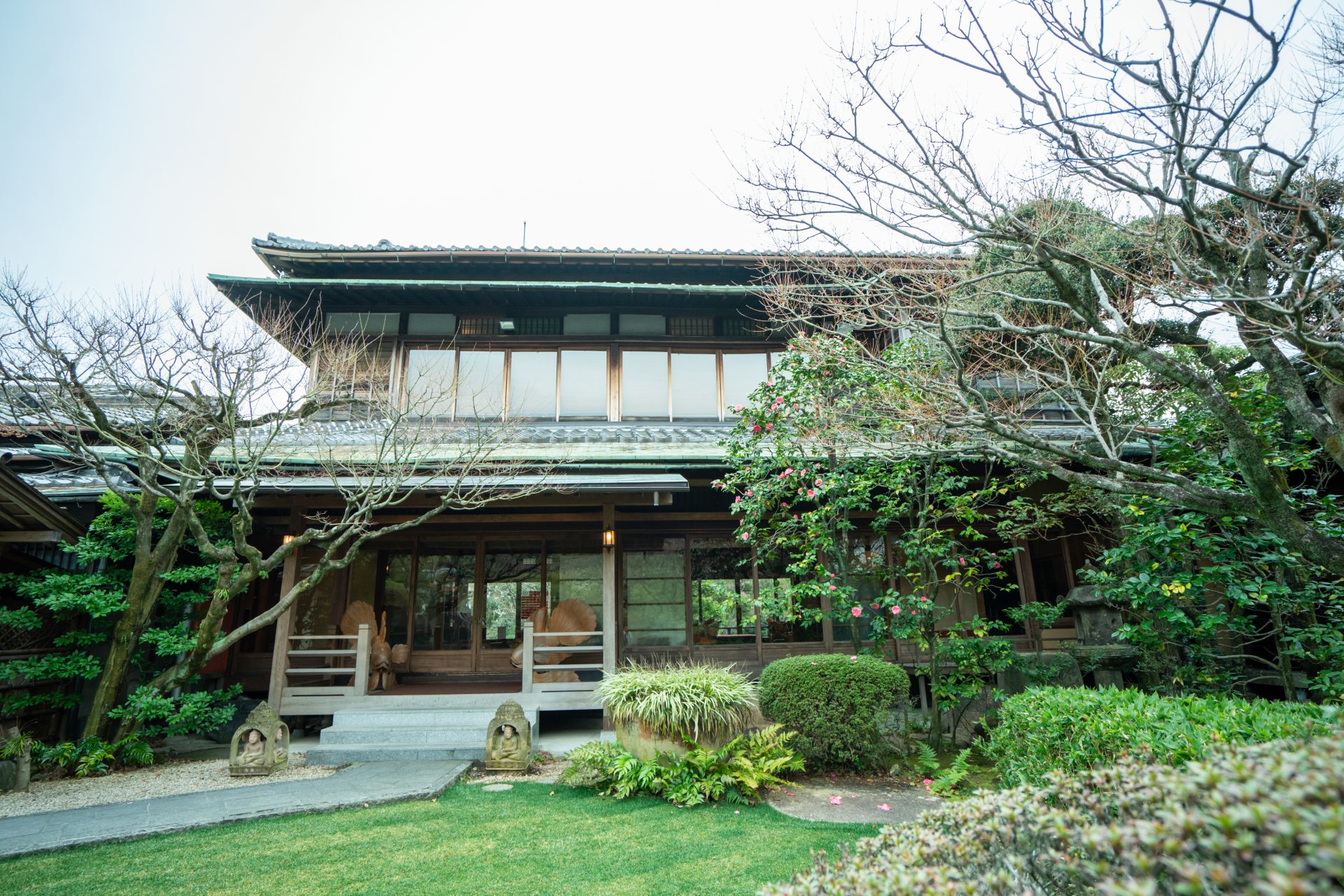 トリート神戸店が提携するお庭が素敵なザガーデンプレイス蘇州園でお式を挙げられた新郎新婦様のご紹介