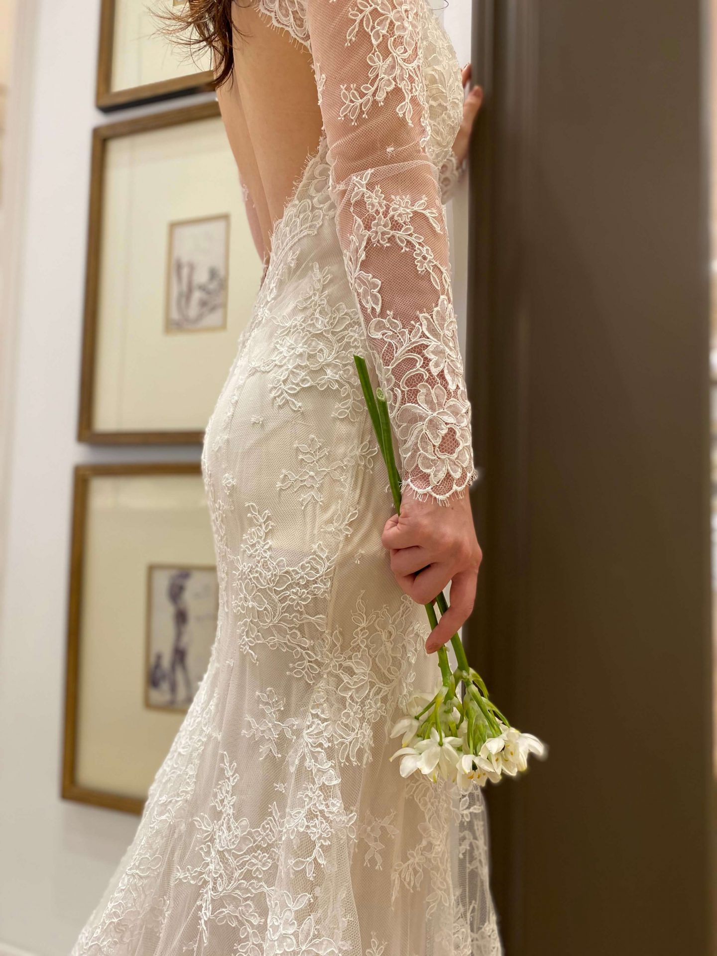 ザ・トリートドレッシングがおすすめしたいモニークルイリエのウェディングドレスマーメイドラインのロングスリーブデザイン