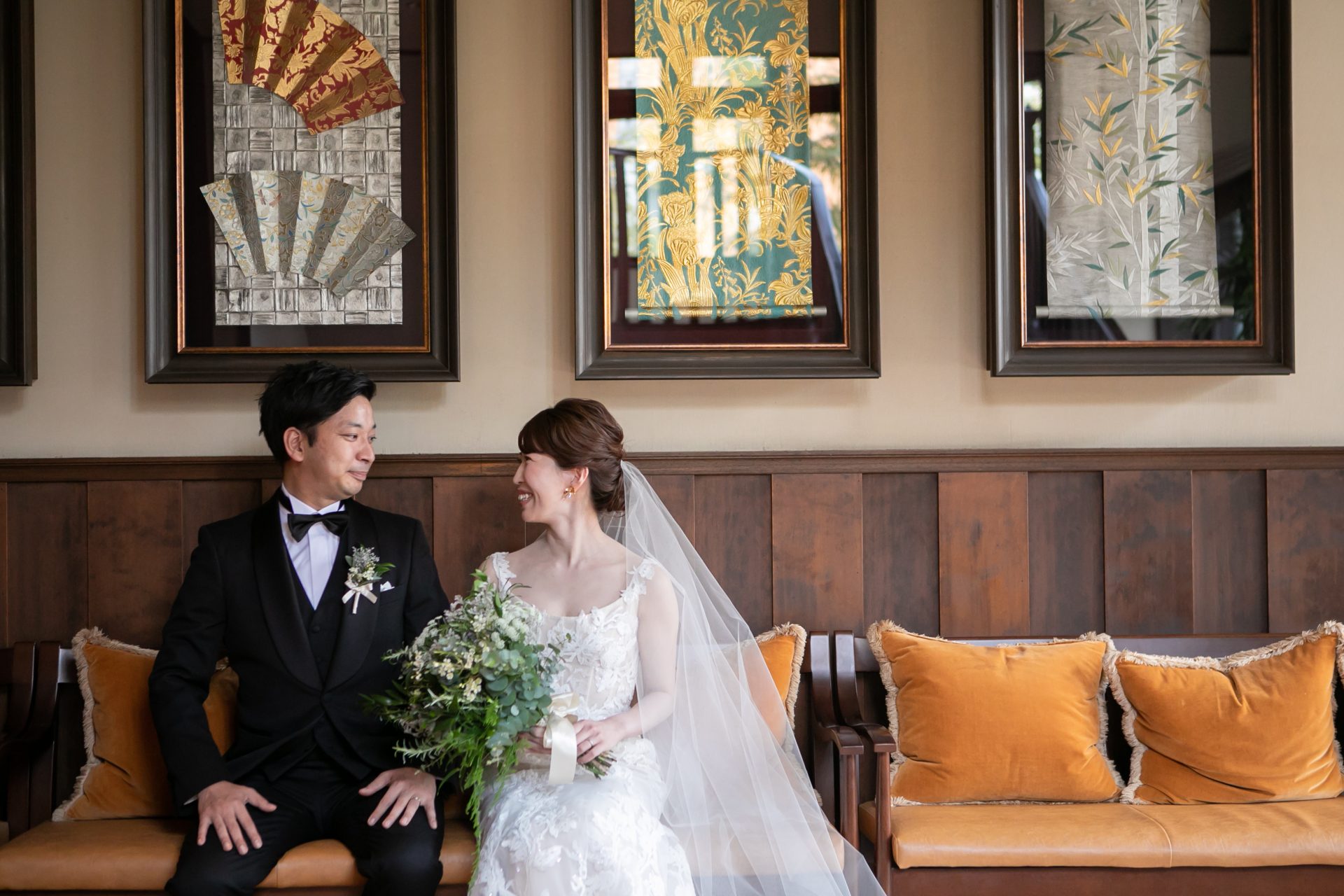 THE TREAT DRESSING名古屋店で人気の家族式や少人数のお式におすすめの柔らかなチュールとレースが美しいモニークルイリエのウエディングドレス