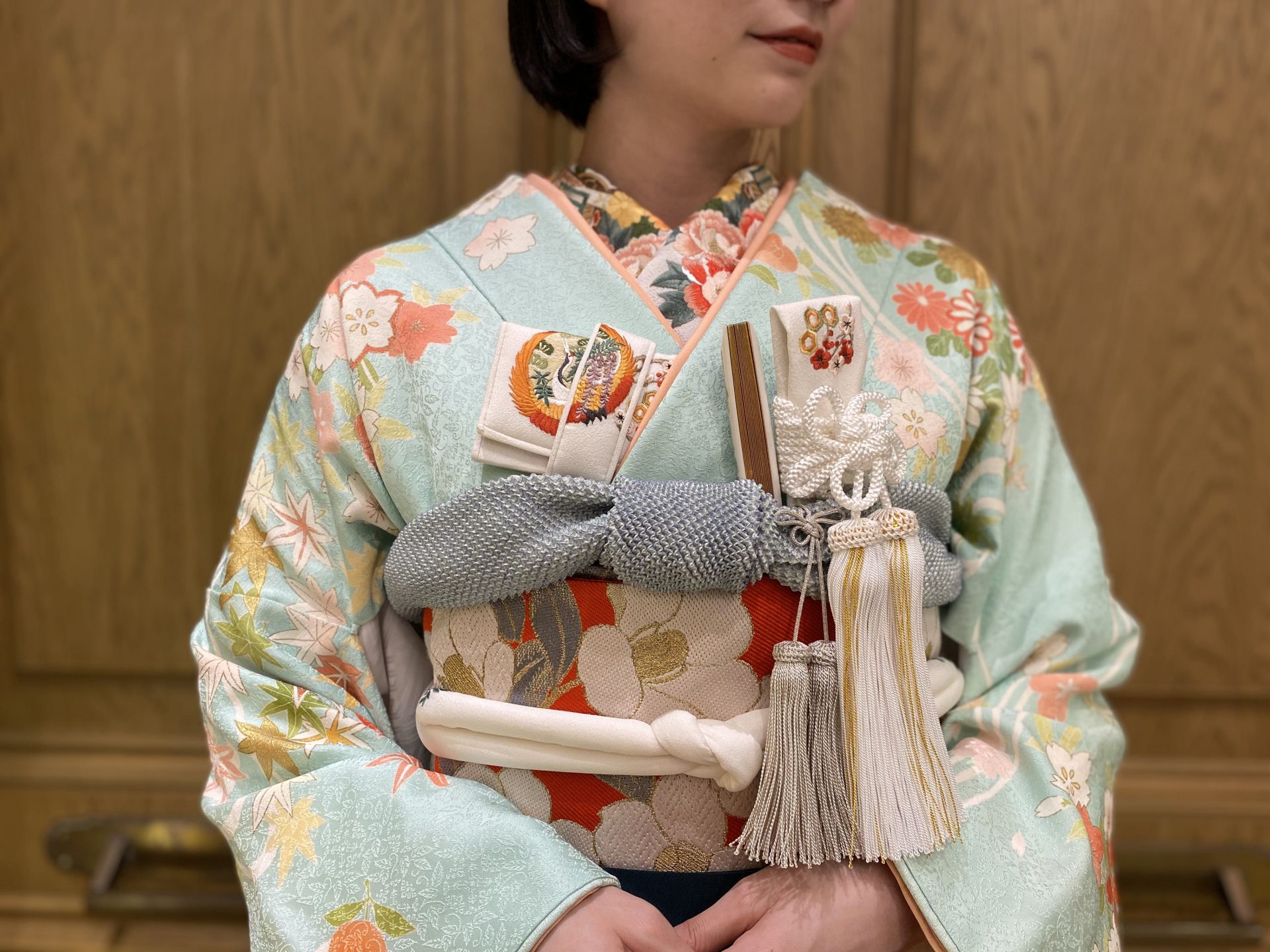 ナチュラルな会場や木目調の会場で人気のザトリートドレッシングの和装のコーディネート