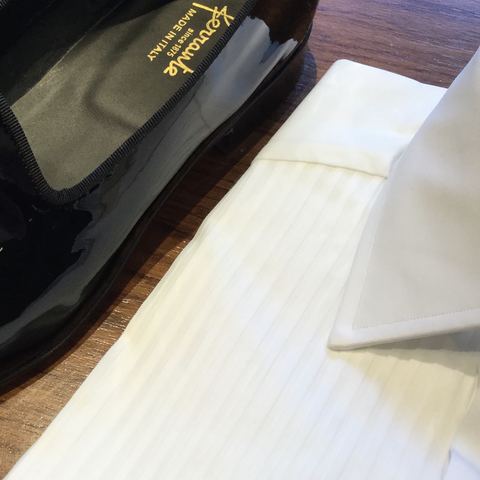 ザトリートドレッシングにてお取り扱いをしているイタリアナポリのシャツブランドアヴィーノラボラトリオナポレターノのご紹介