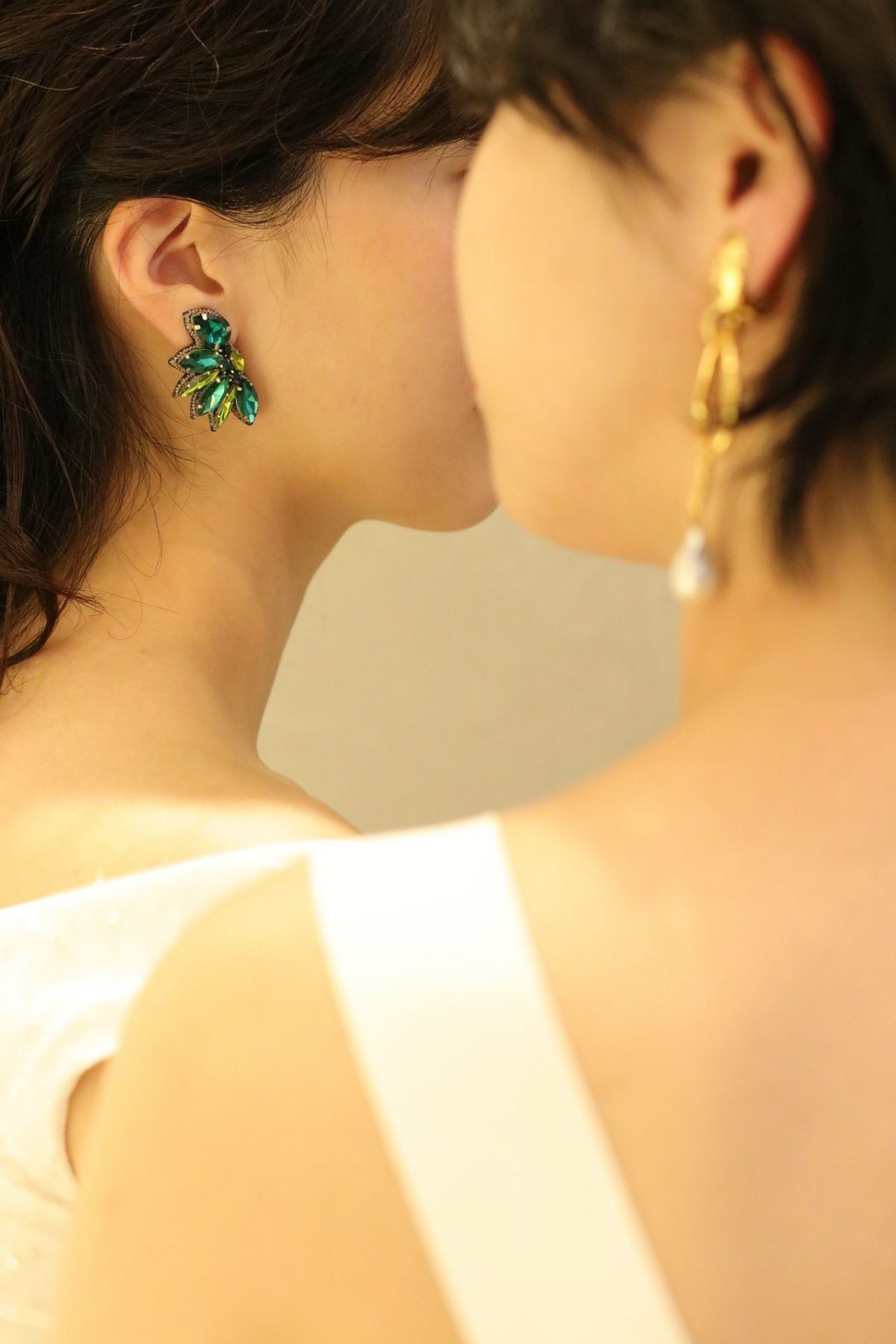 パレスホテル東京の提携ドレスショップTHETREATDRESSING アディション店には、ニューヨークで人気なブランドの新作イヤリングを多数ご紹介しており、モードな印象やスタイリッシュな印象などそれぞれご希望のブライズスタイルに合わせてご提案いたします。