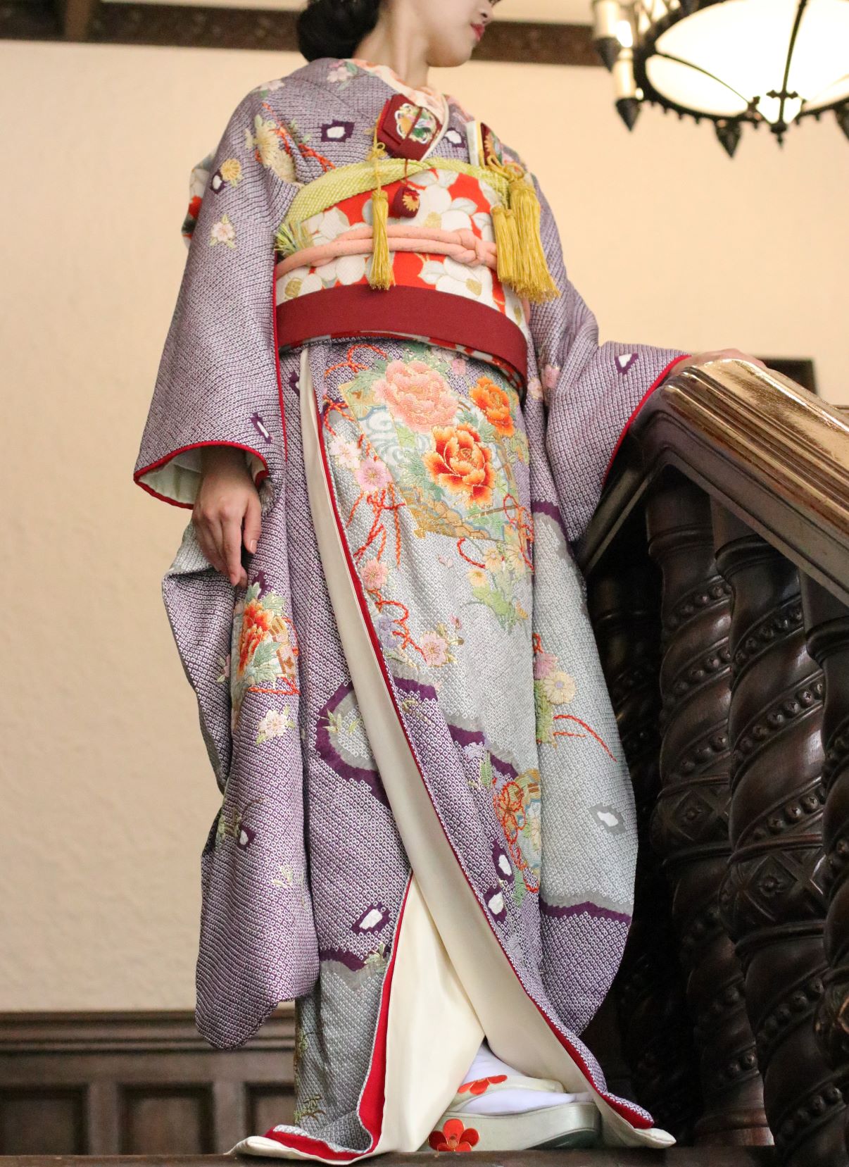 表参道のウェディングドレスショップ、ザ・トリート・ドレッシングでは、半襟や帯、草履などのお小物で、お和装の色合いや会場の雰囲気、季節に合わせてトータルコーディネートをご提案させていただきます