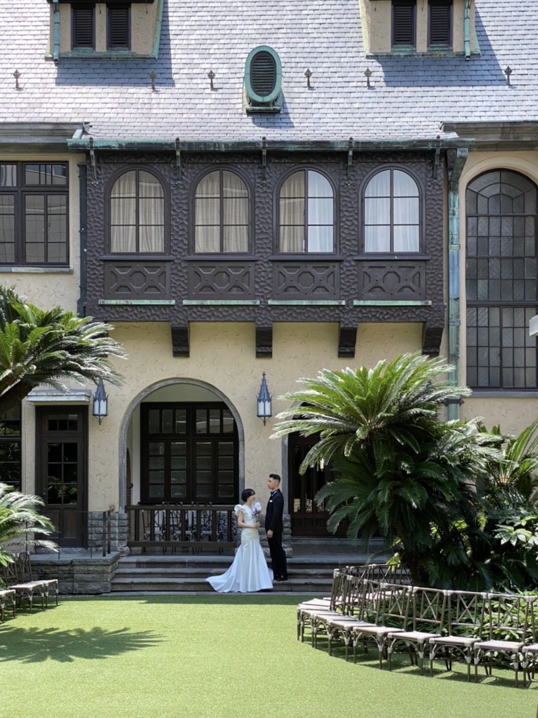 ザ・トリート・ドレッシングに新しく入荷したハーフペニー・ロンドンはマーメイドラインでナチュラルな雰囲気でありながらもサテン素材の為、クラシックな雰囲気な洋館や結婚式場に合います