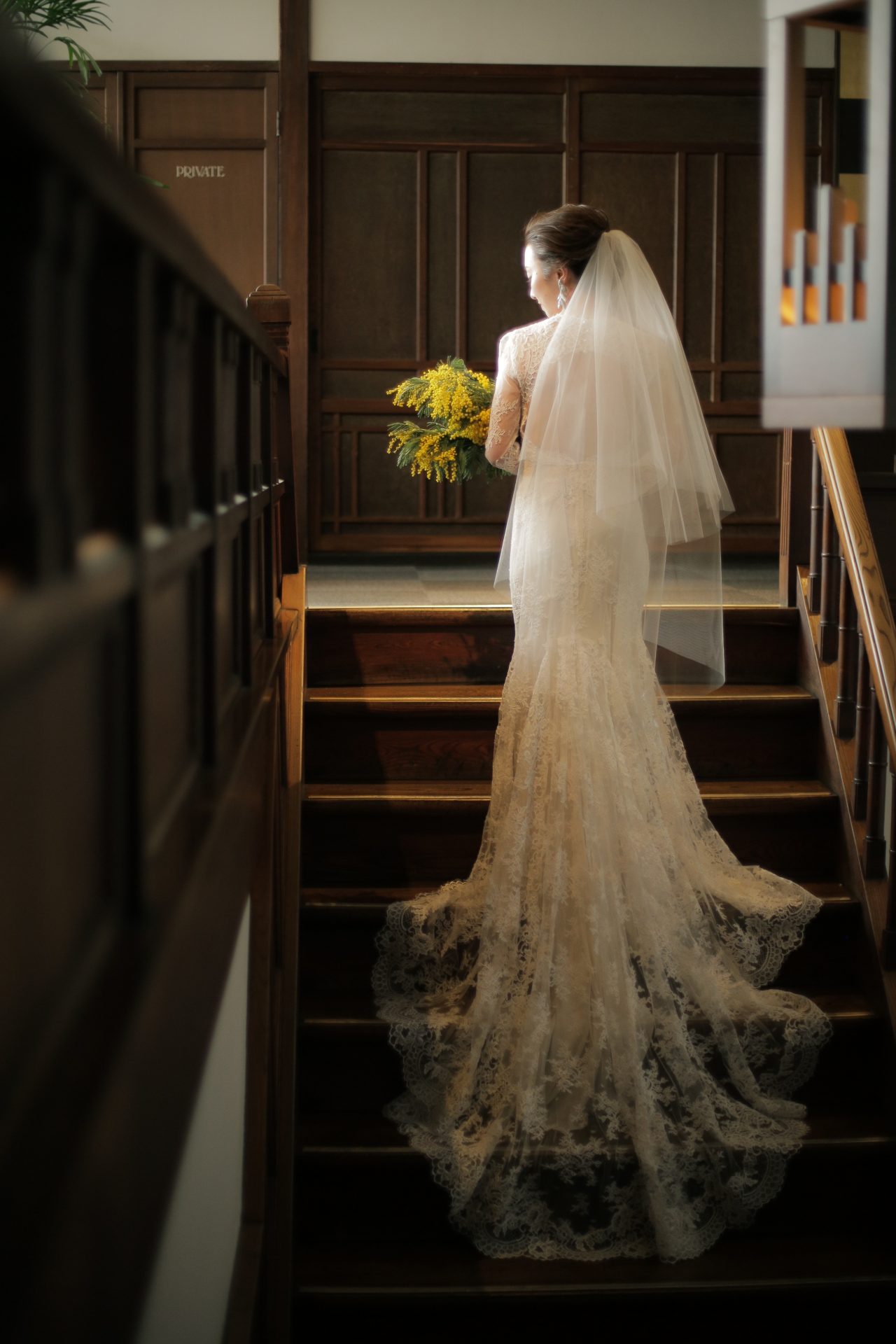 THE FUJIYA GOHONJIN 階段 バックスタイル