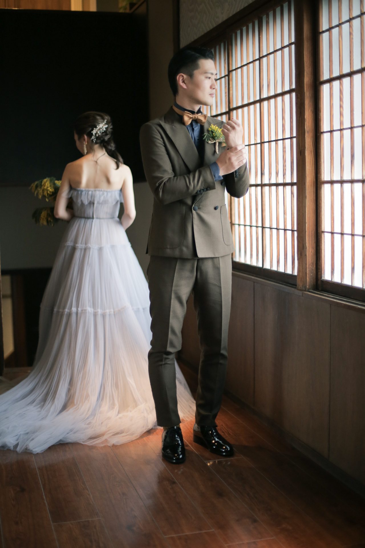 カラードレス バックスタイル タキシード