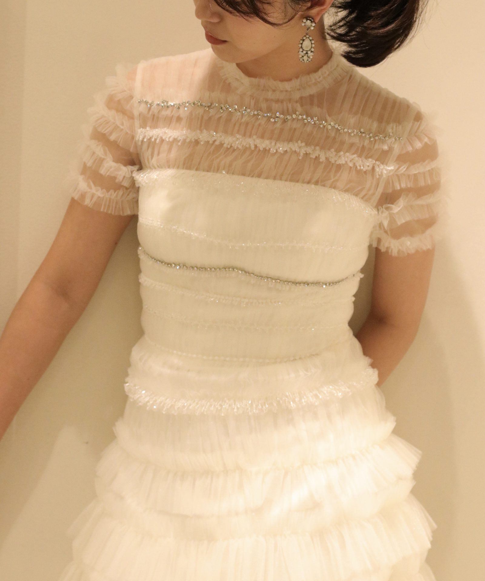 東京表参道の人気ドレスショップ、ザ・トリート・ドレッシングでは、挙式だけでなく披露宴でのスタイリングもご提案しており、クラシカルなドレスもカジュアルに魅せるパーティコーディネートをご紹介します